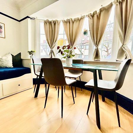 Rest Boutique Golders Green Londen Buitenkant foto