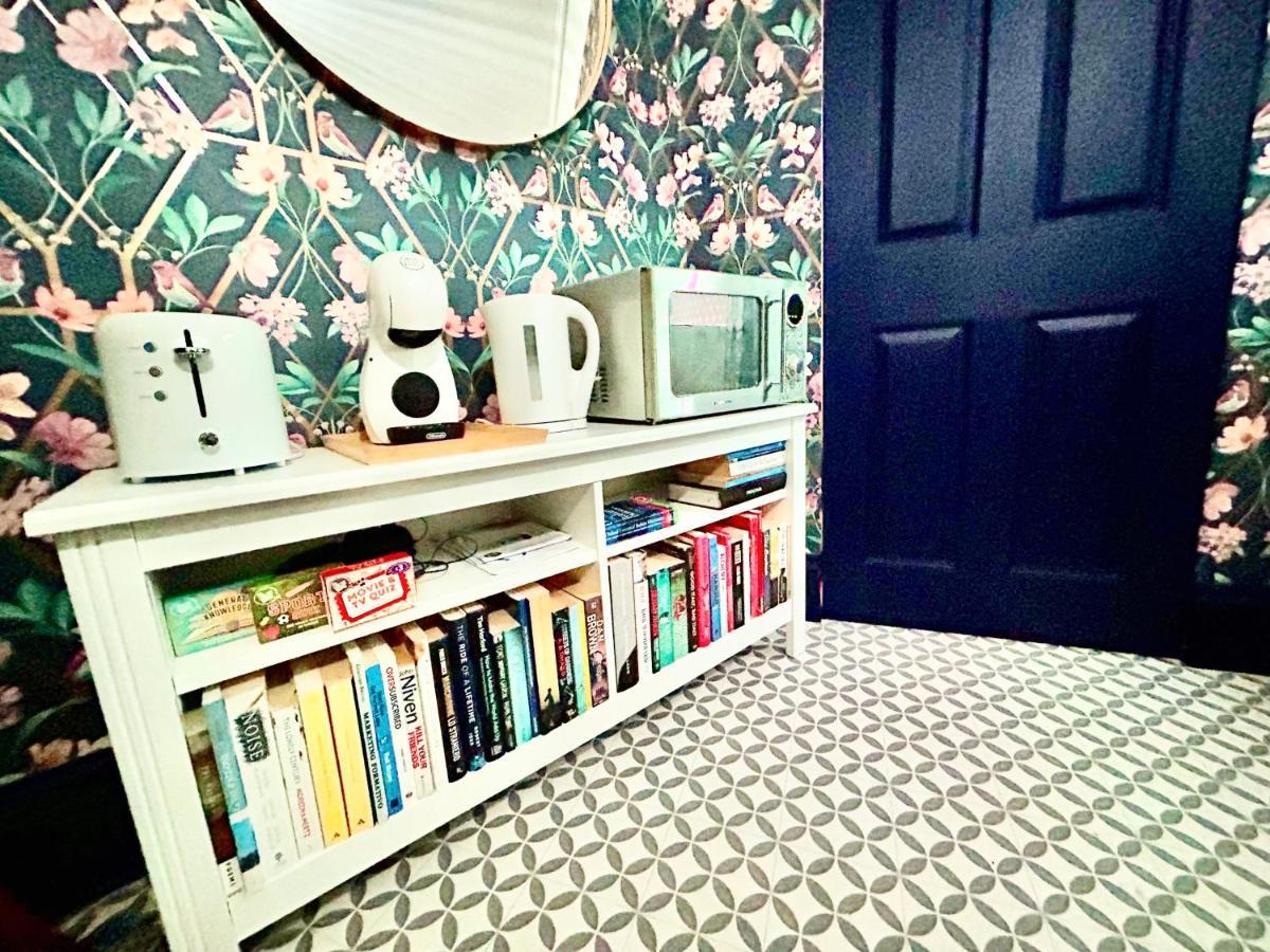 Rest Boutique Golders Green Londen Buitenkant foto