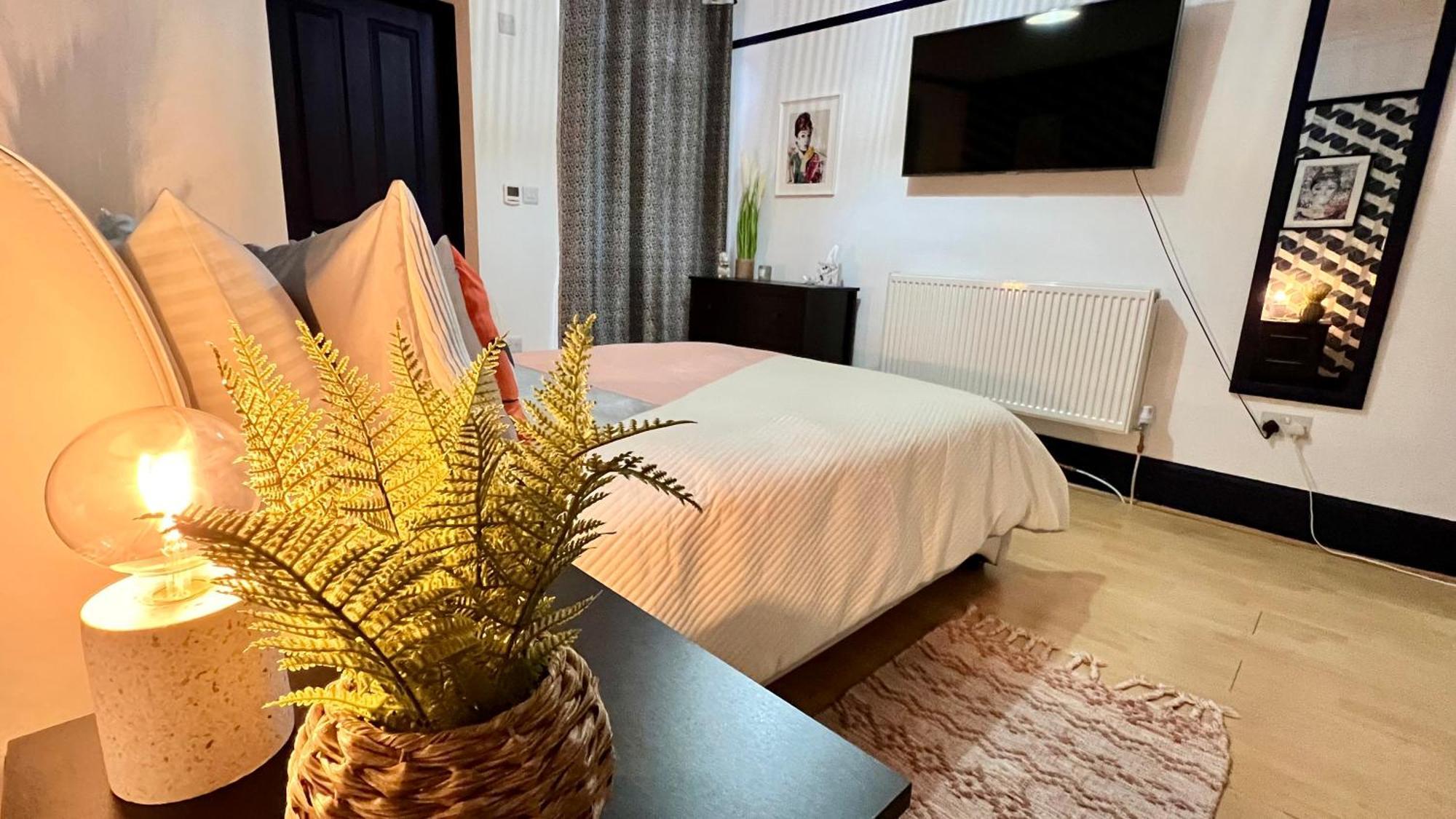 Rest Boutique Golders Green Londen Buitenkant foto